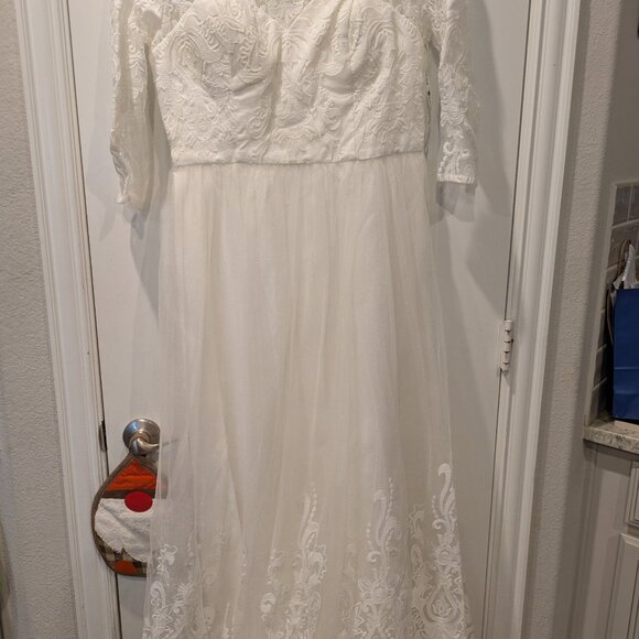 Wedding dress Chi Chi London - Picture 8 of 8